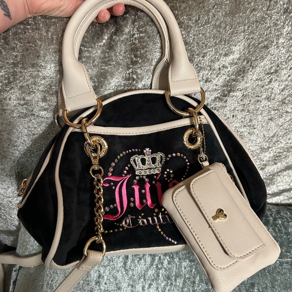 2 Juicy Couture Bags & 3 Wallets All NWT - Picture 3 of 13